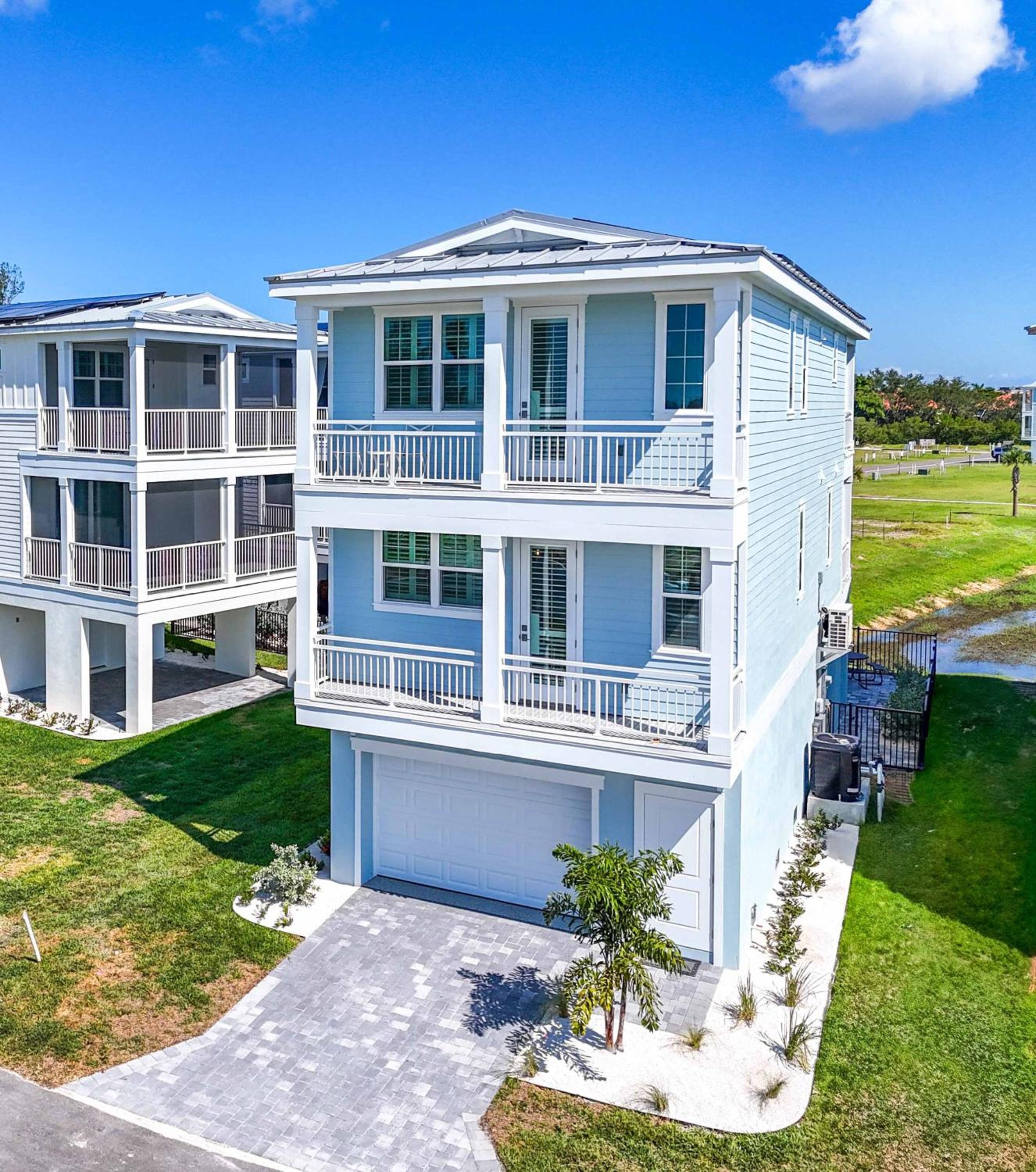 Bayview Pointe - Luxury home with heated pool! Near Anna Maria isle!