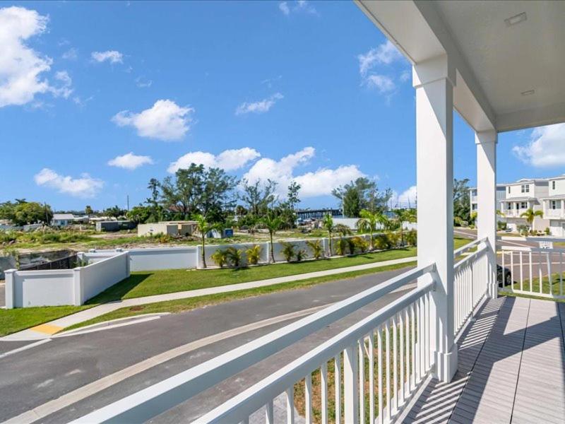 Bayview Pointe - Luxury home with heated pool! Near Anna Maria isle!