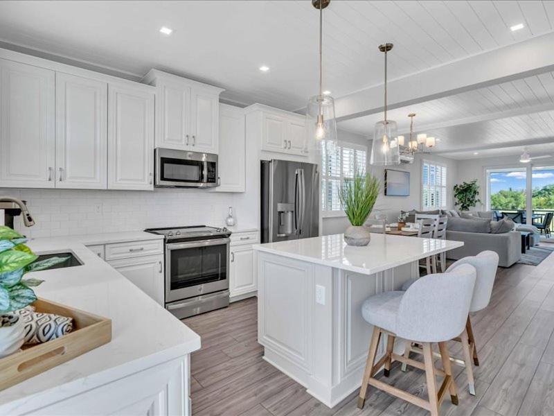 Bayview Pointe - Luxury home with heated pool! Near Anna Maria isle!