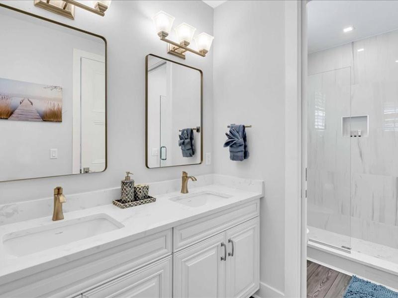 Bayview Pointe - Luxury home with heated pool! Near Anna Maria isle!