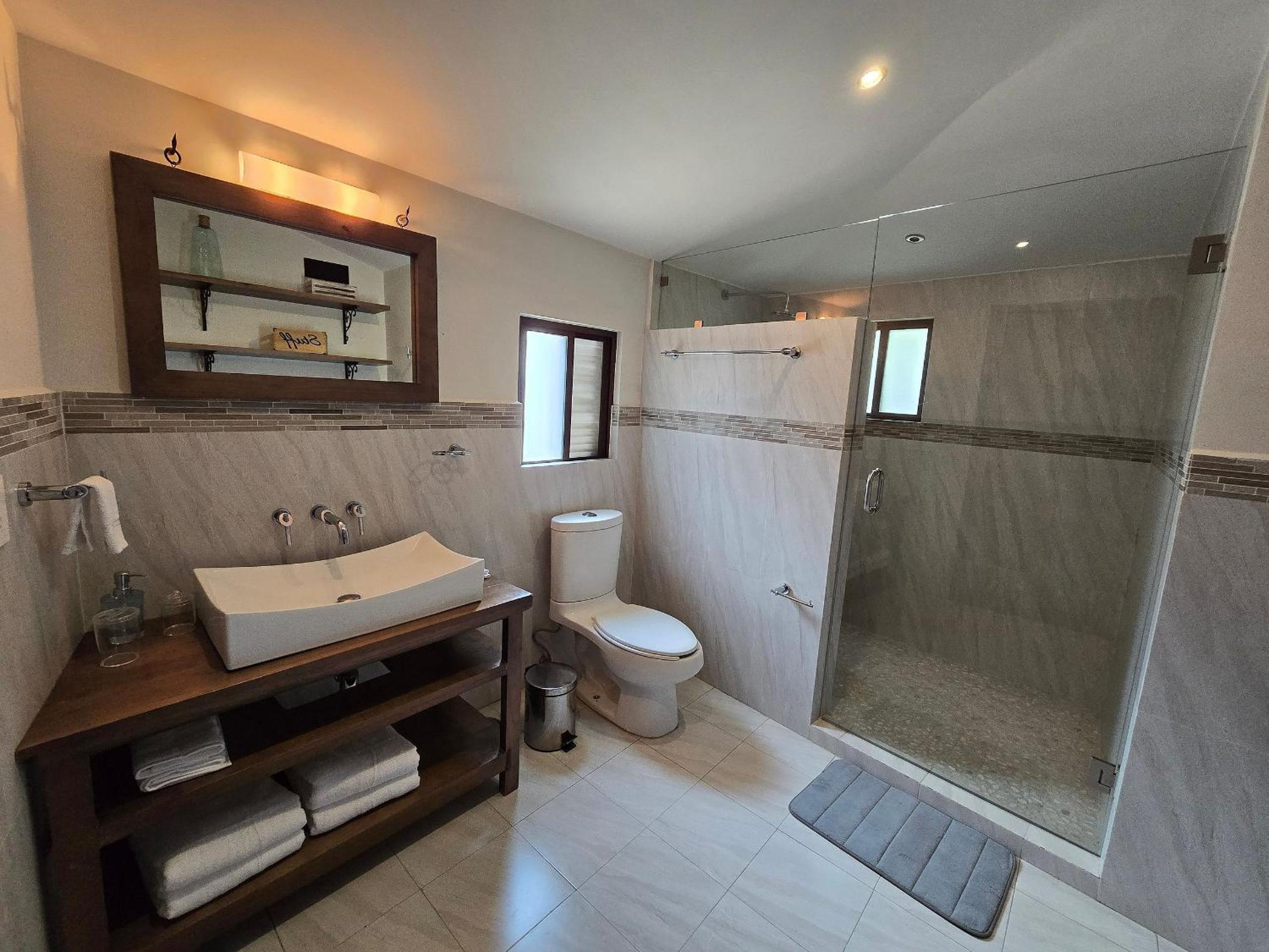 Remus: Your Rooftop Refuge in ValQuirico