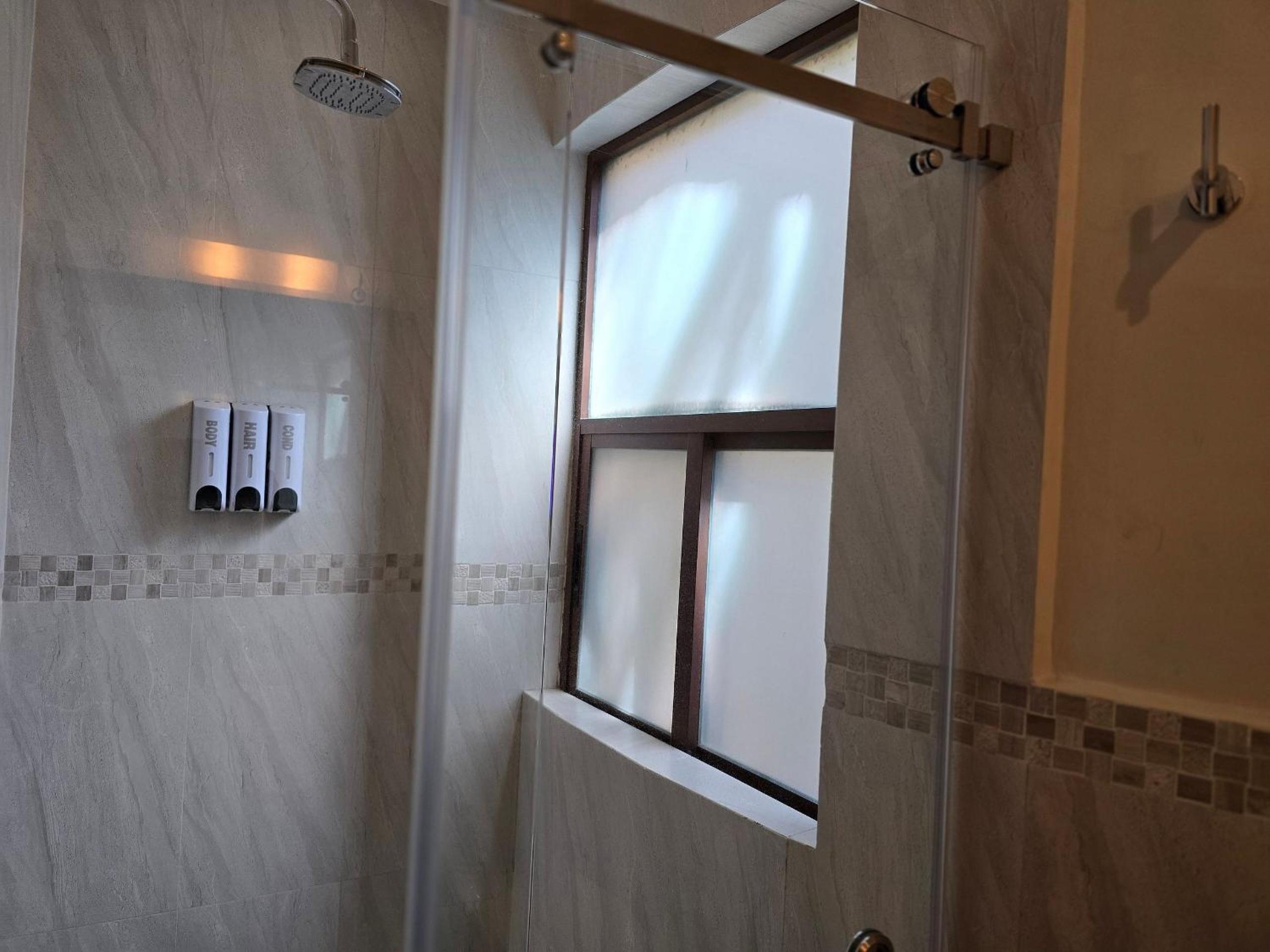 Remus: Your Rooftop Refuge in ValQuirico
