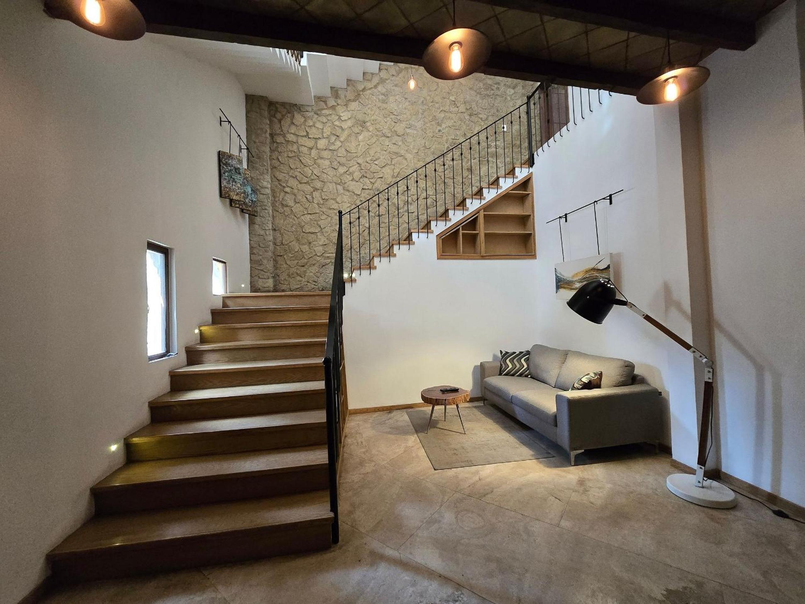 Remus: Your Rooftop Refuge in ValQuirico