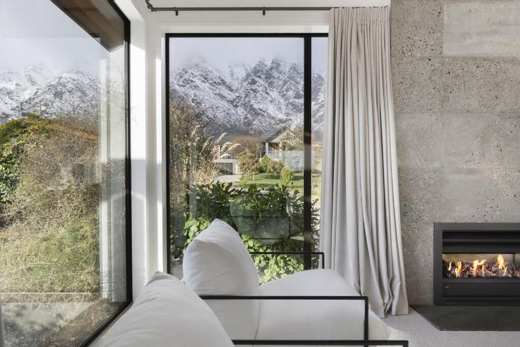 Skye Scape Luxury Retreat - Mountain Views view 4