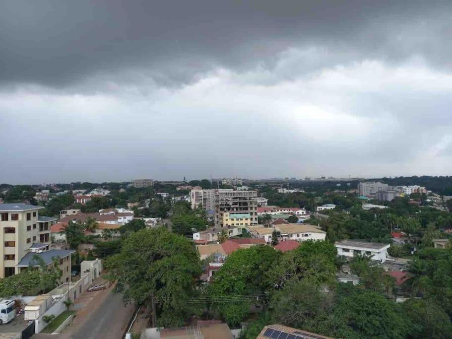 Lovely 1-bedroom Apartment in the Heart of Accra! view 2