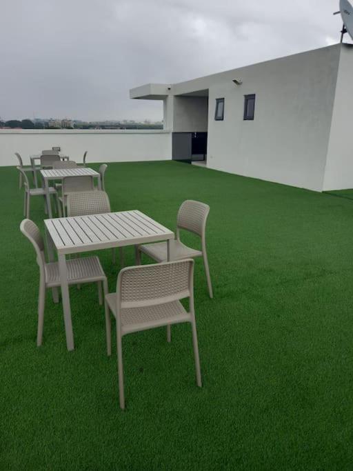 Lovely 1-bedroom Apartment in the Heart of Accra! view 3