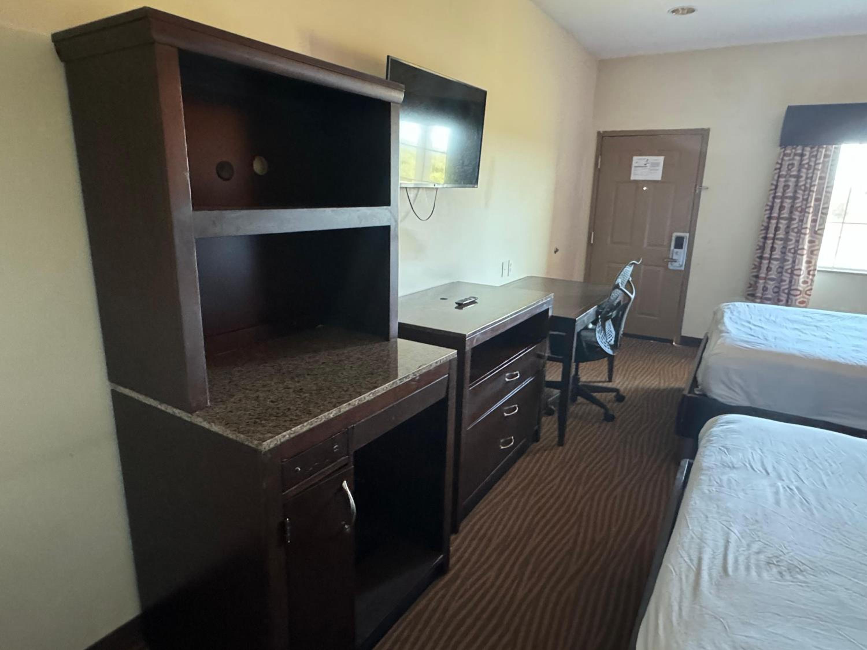Westwood Inn Extended Stay Gonzales TX view 5