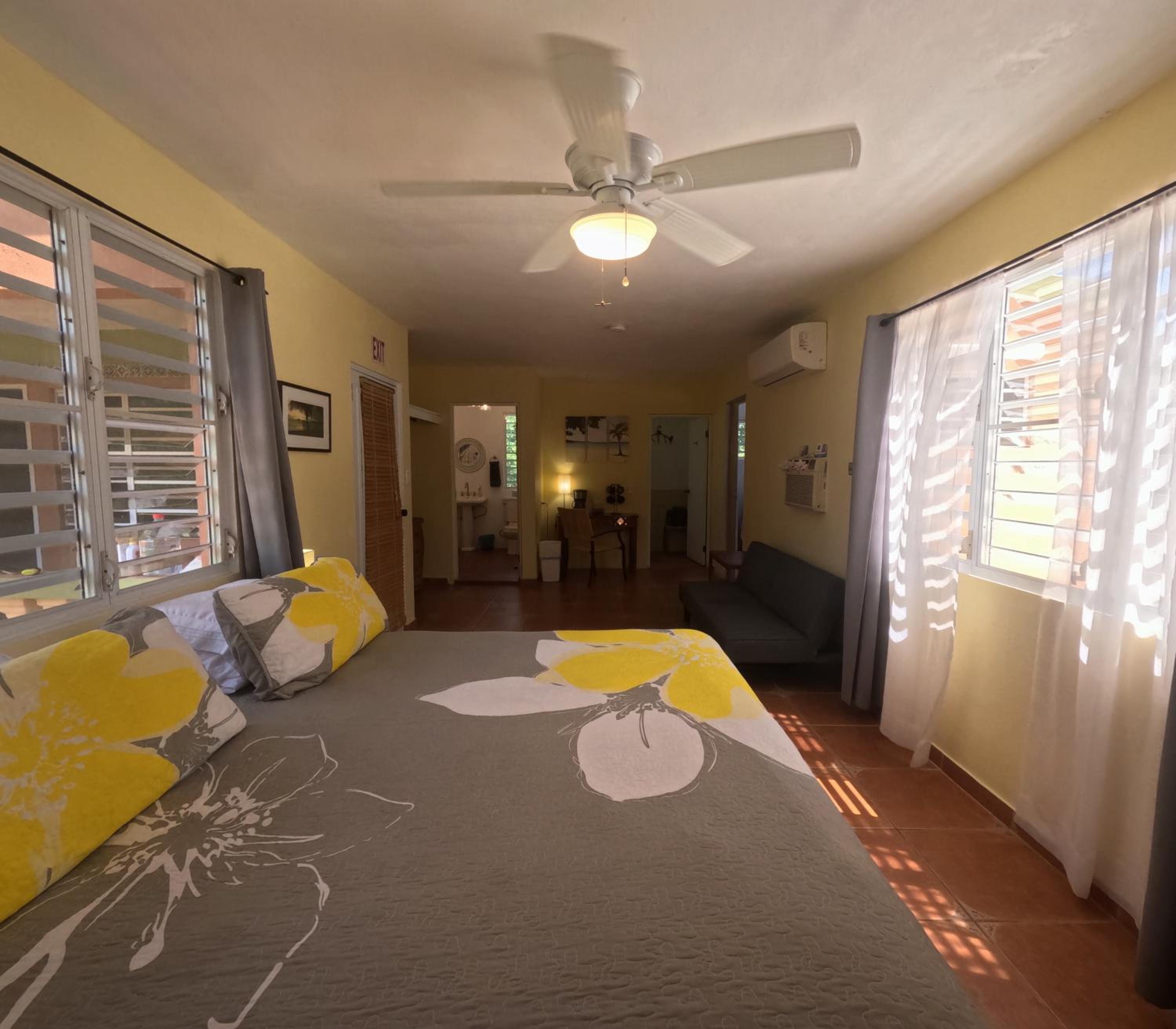 Isla Hermosa Guesthouse