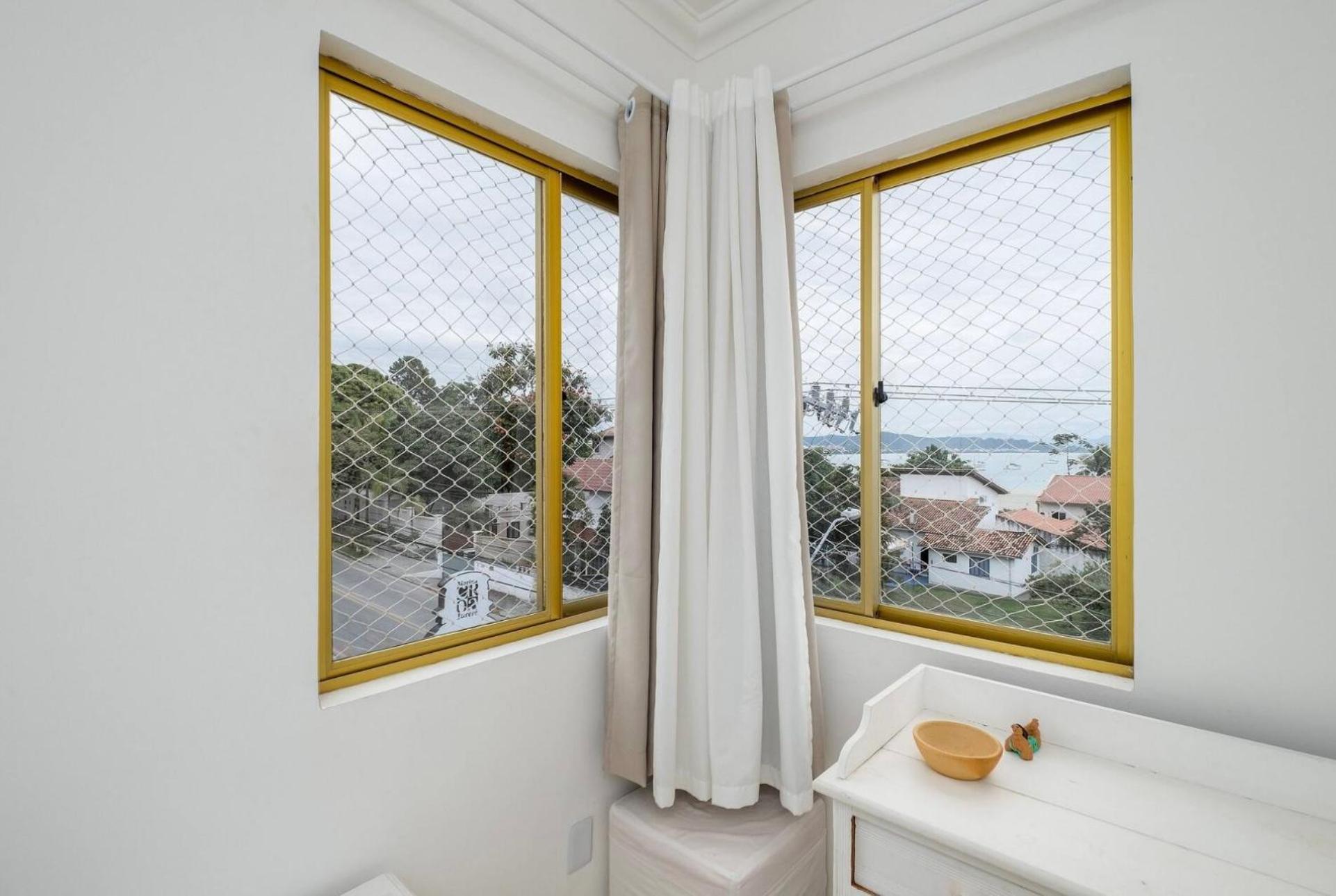 Apartamento 2D Frente Mar Jurerê