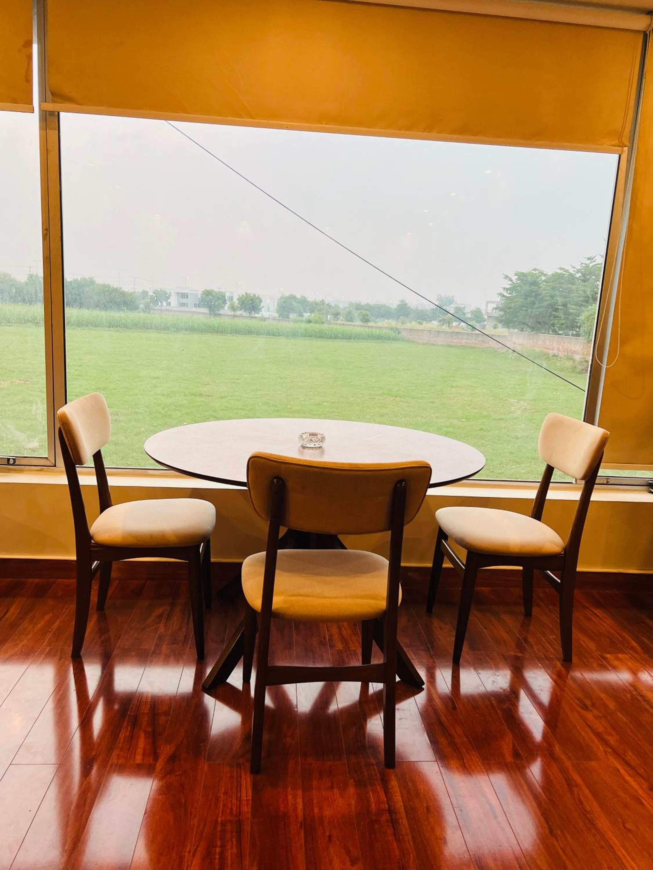 Arteo Luxe Studio view 2