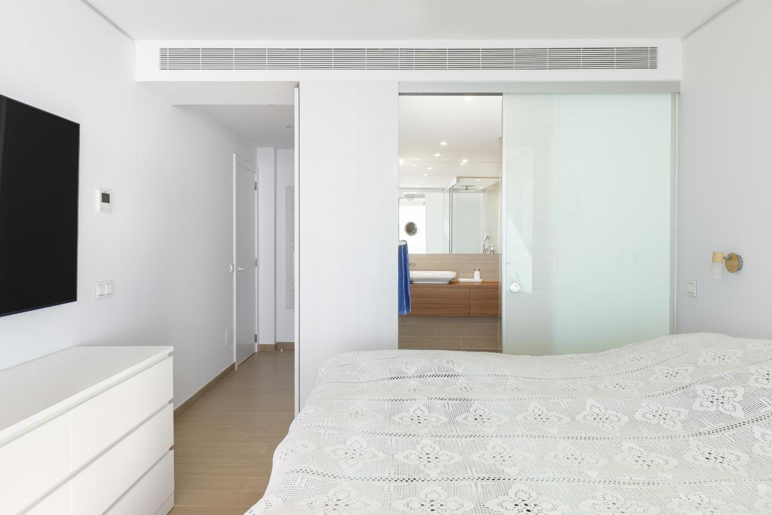 Stunning Seaside Apartment in Carvajal Beach