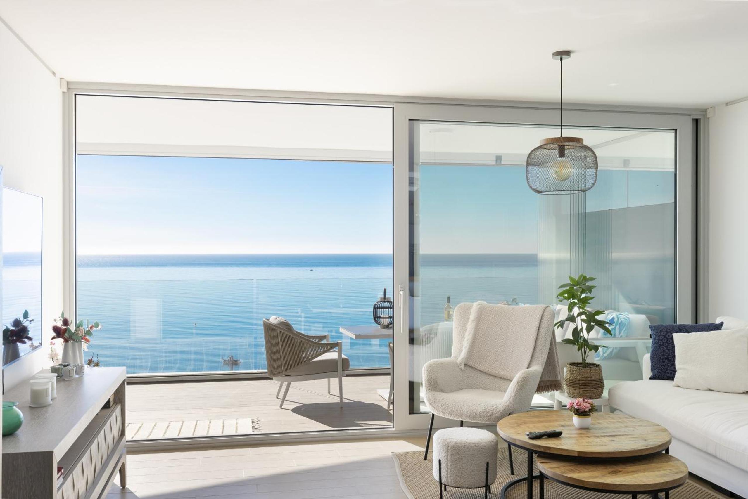 Stunning Seaside Apartment in Carvajal Beach