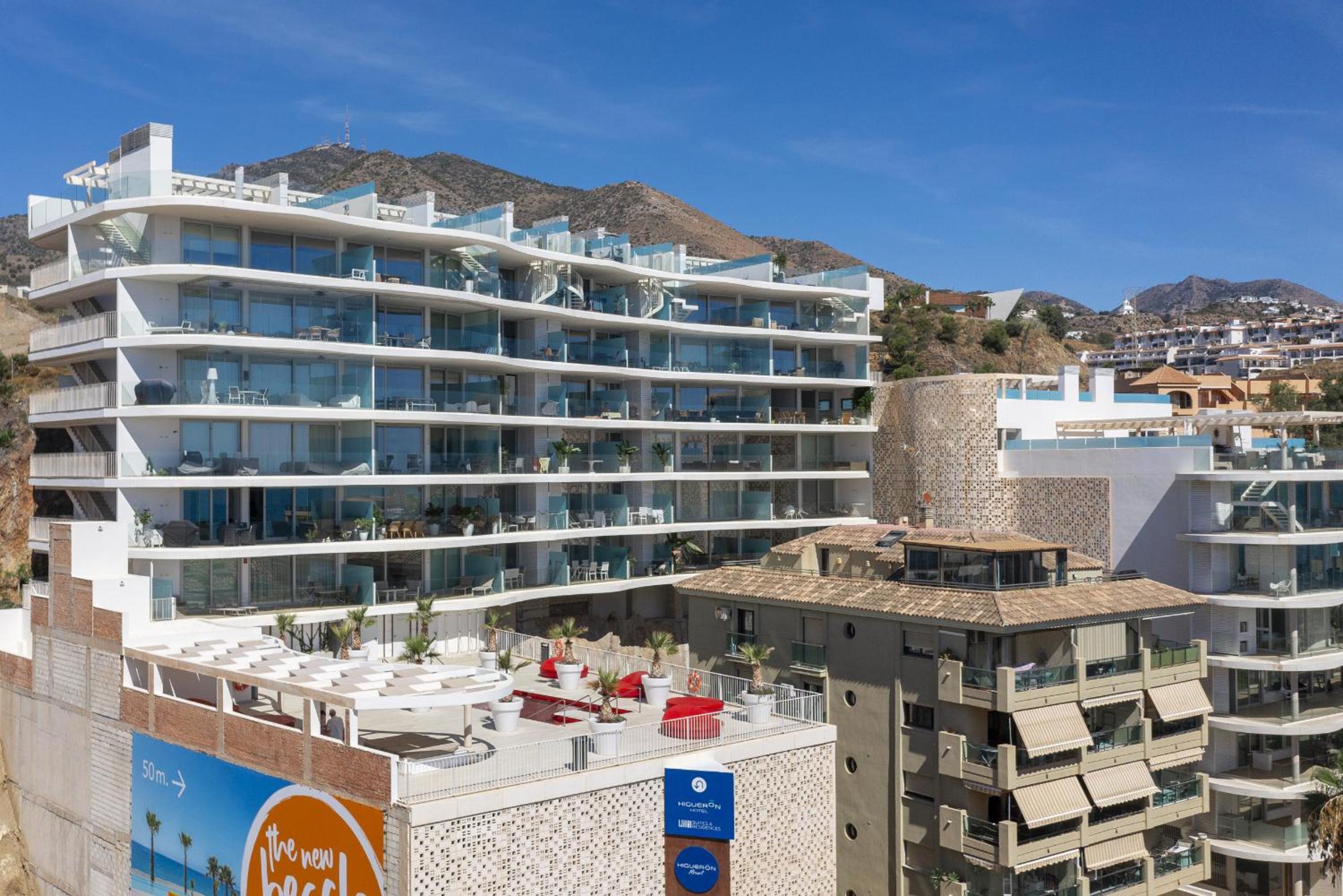 Stunning Seaside Apartment in Carvajal Beach