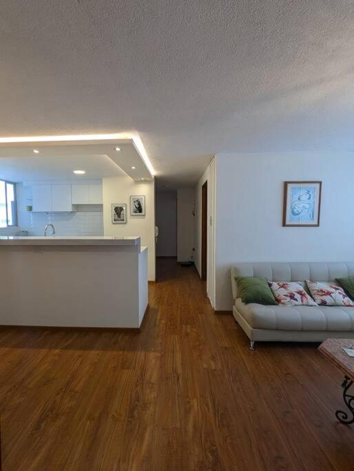 Moderno Departamento Quito
