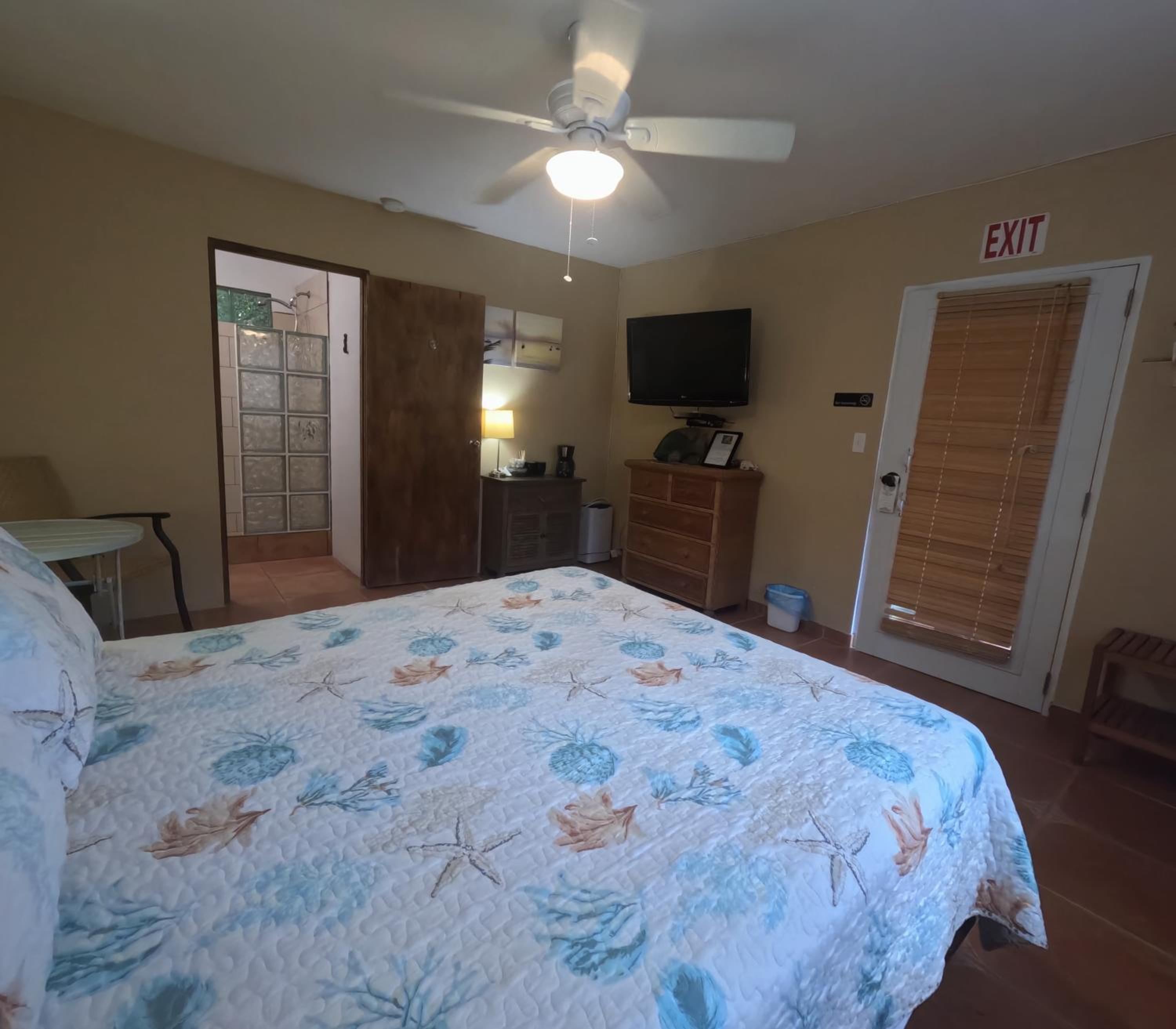 Isla Hermosa Guesthouse
