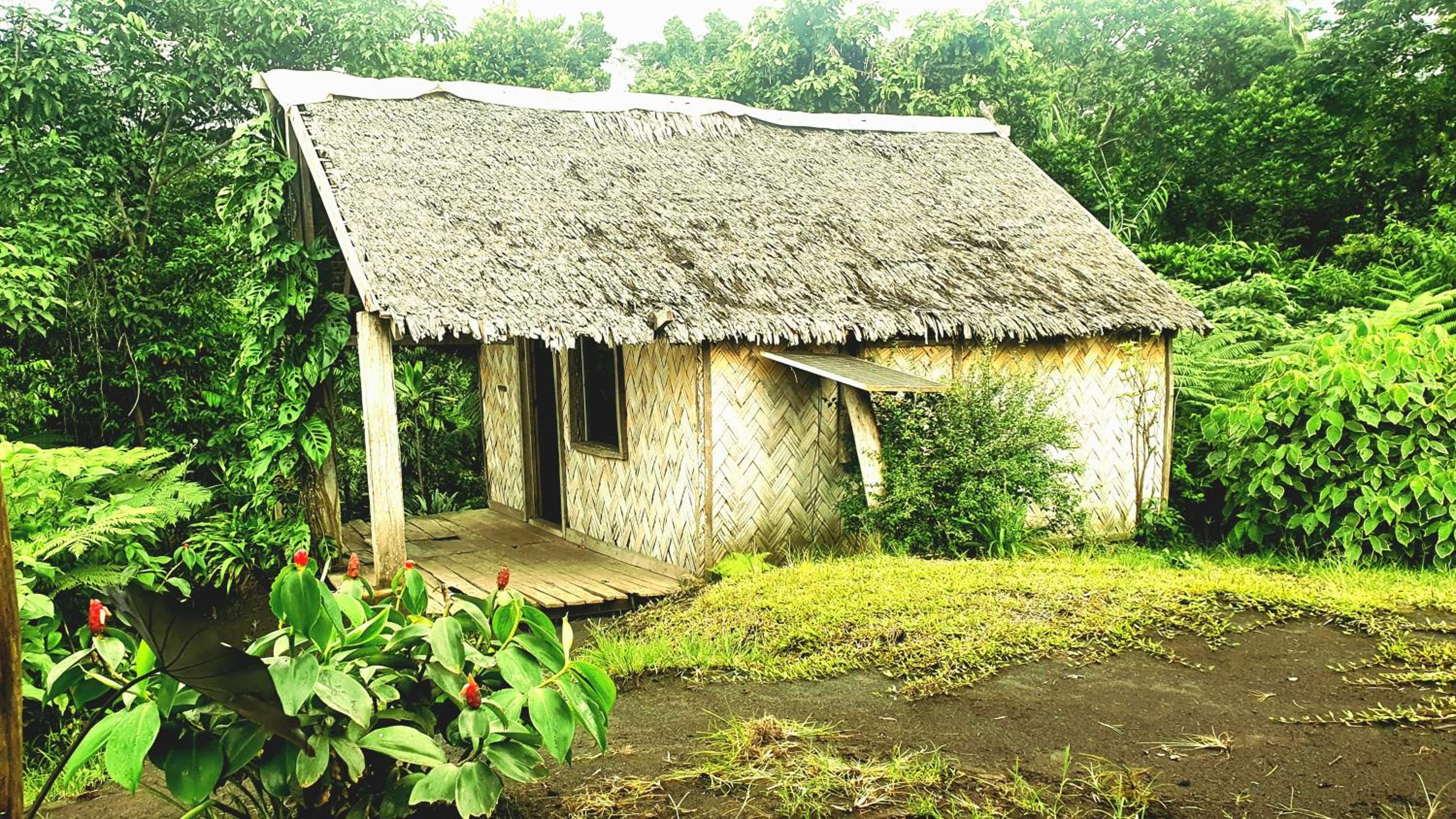 island paradis bungalowd view 4