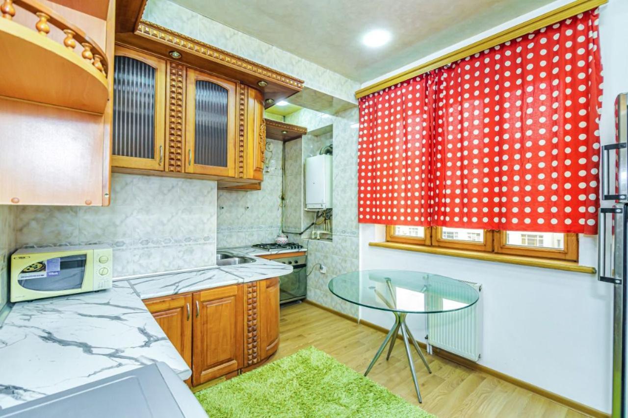 Apartment in Savetski