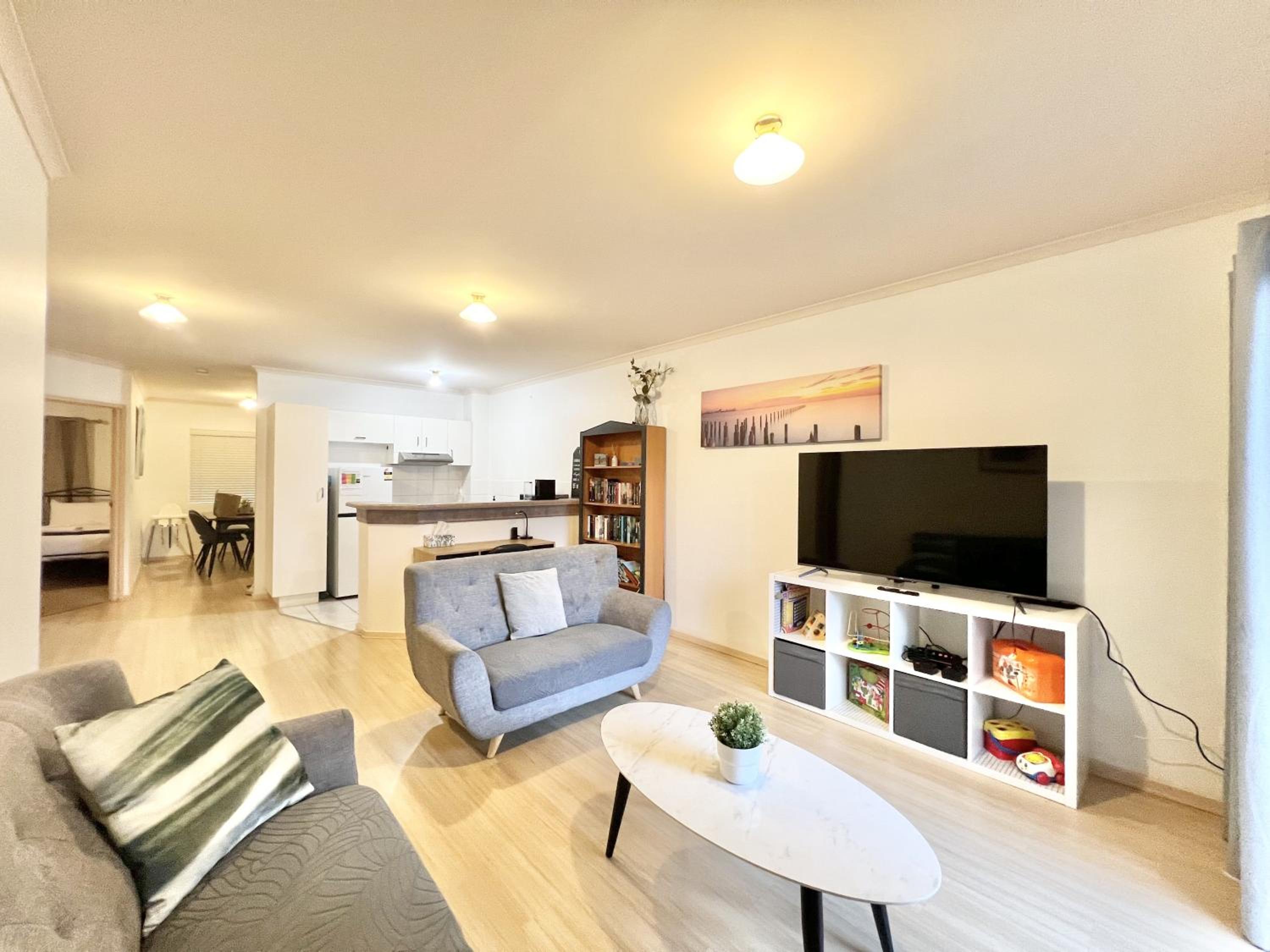 Big apartment Free wifi Gated parking Aircon