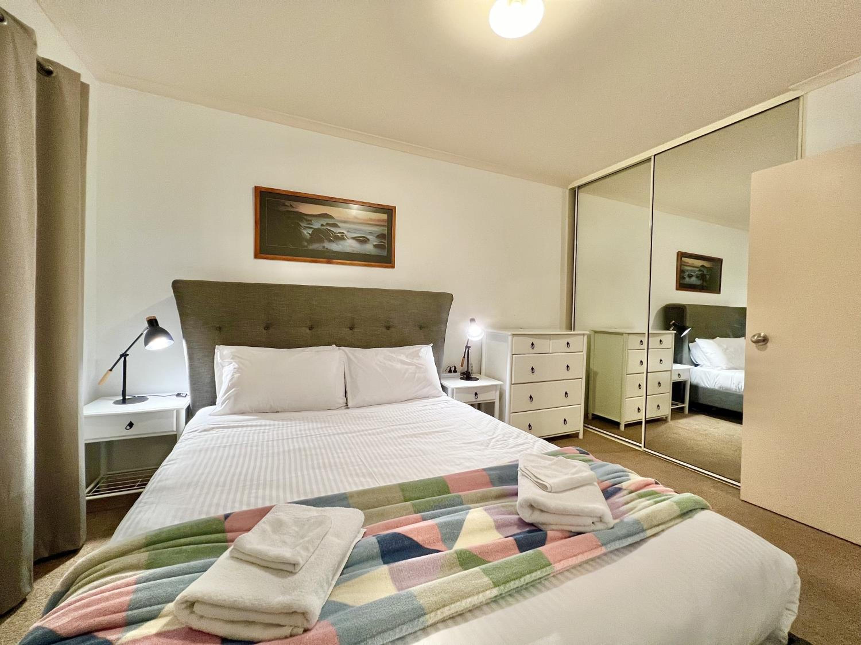 Big apartment Free wifi Gated parking Aircon