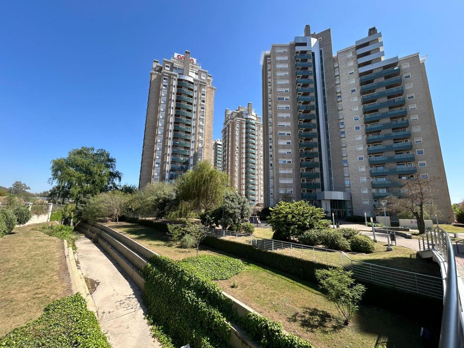Excepcional departamento en Piso 18 en zona norte de Córdoba capital con una vista inigualable en barrio privado Alto Villa Sol