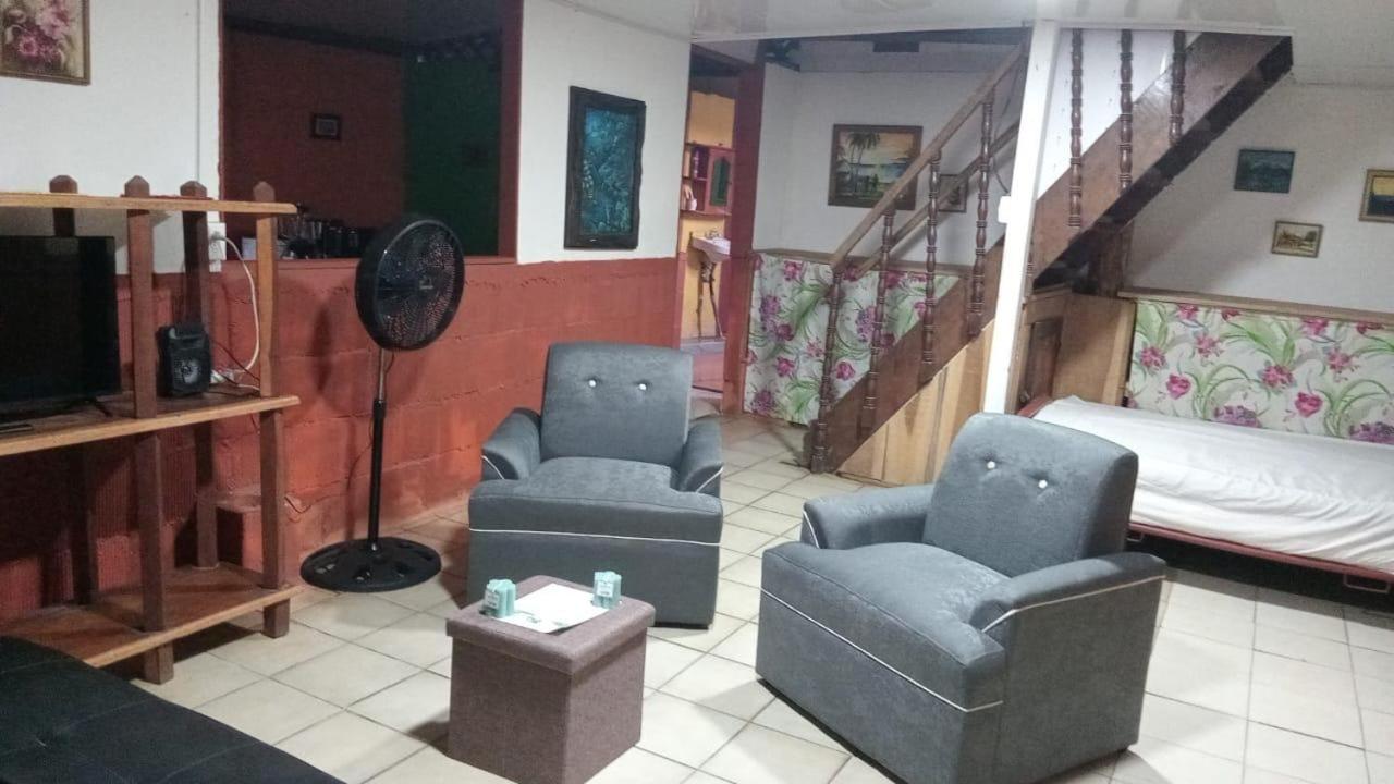 Bella casa rústica en Cocles, Puerto Viejo, Limón