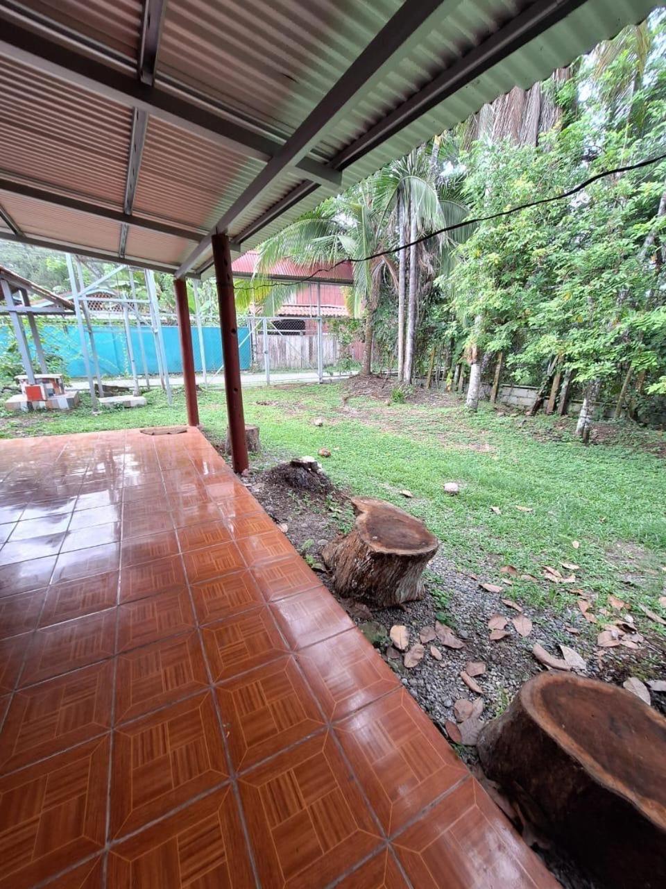 Bella casa rústica en Cocles, Puerto Viejo, Limón