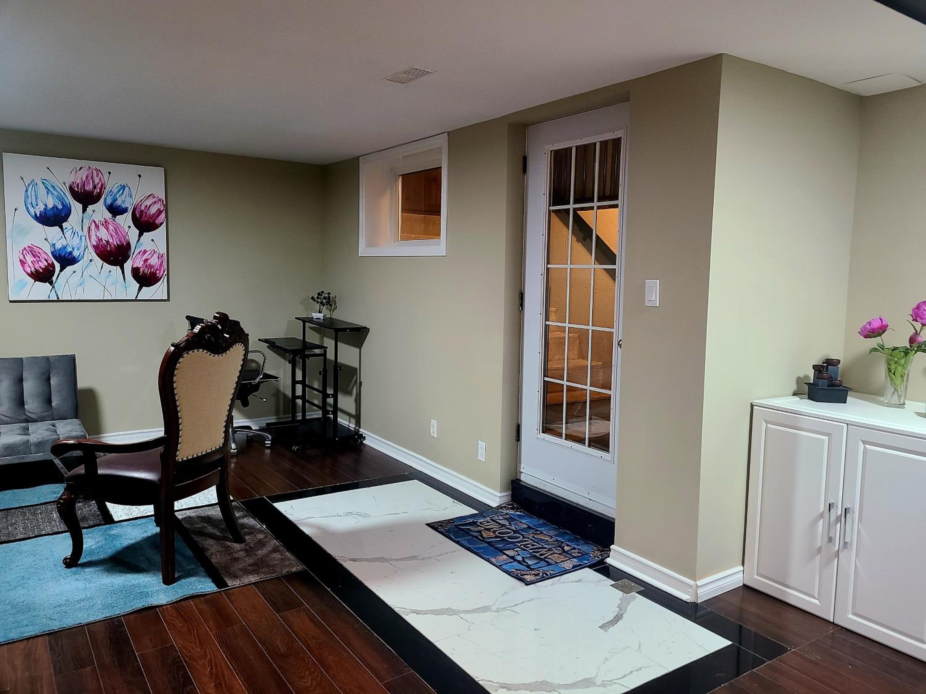 Charm Heaven - Workspace, Wi-Fi, 3-Beds and Private Entrance