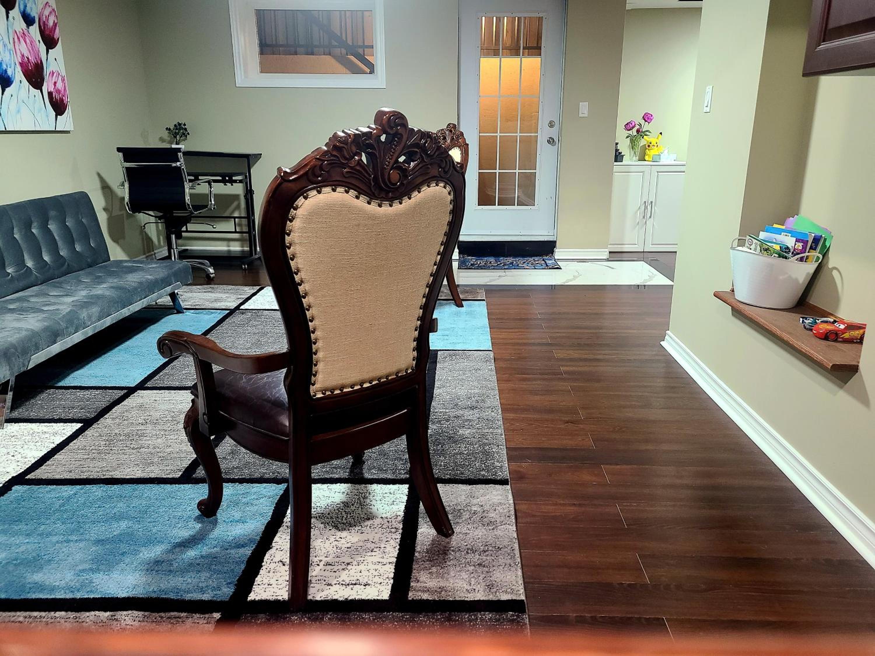 Charm Heaven - Workspace, Wi-Fi, 3-Beds and Private Entrance