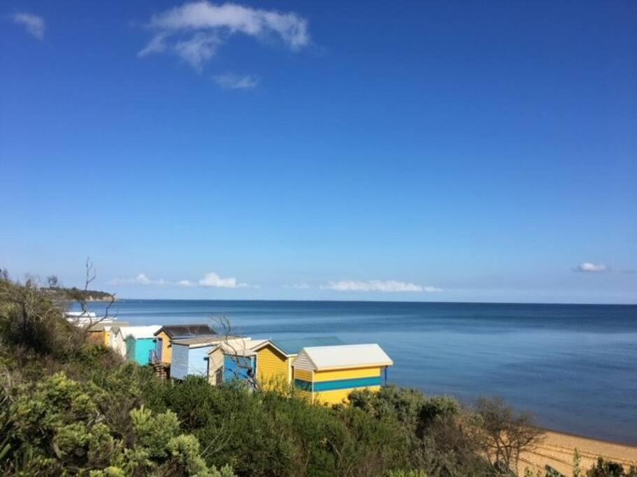 Beachside Getaway - Image 4