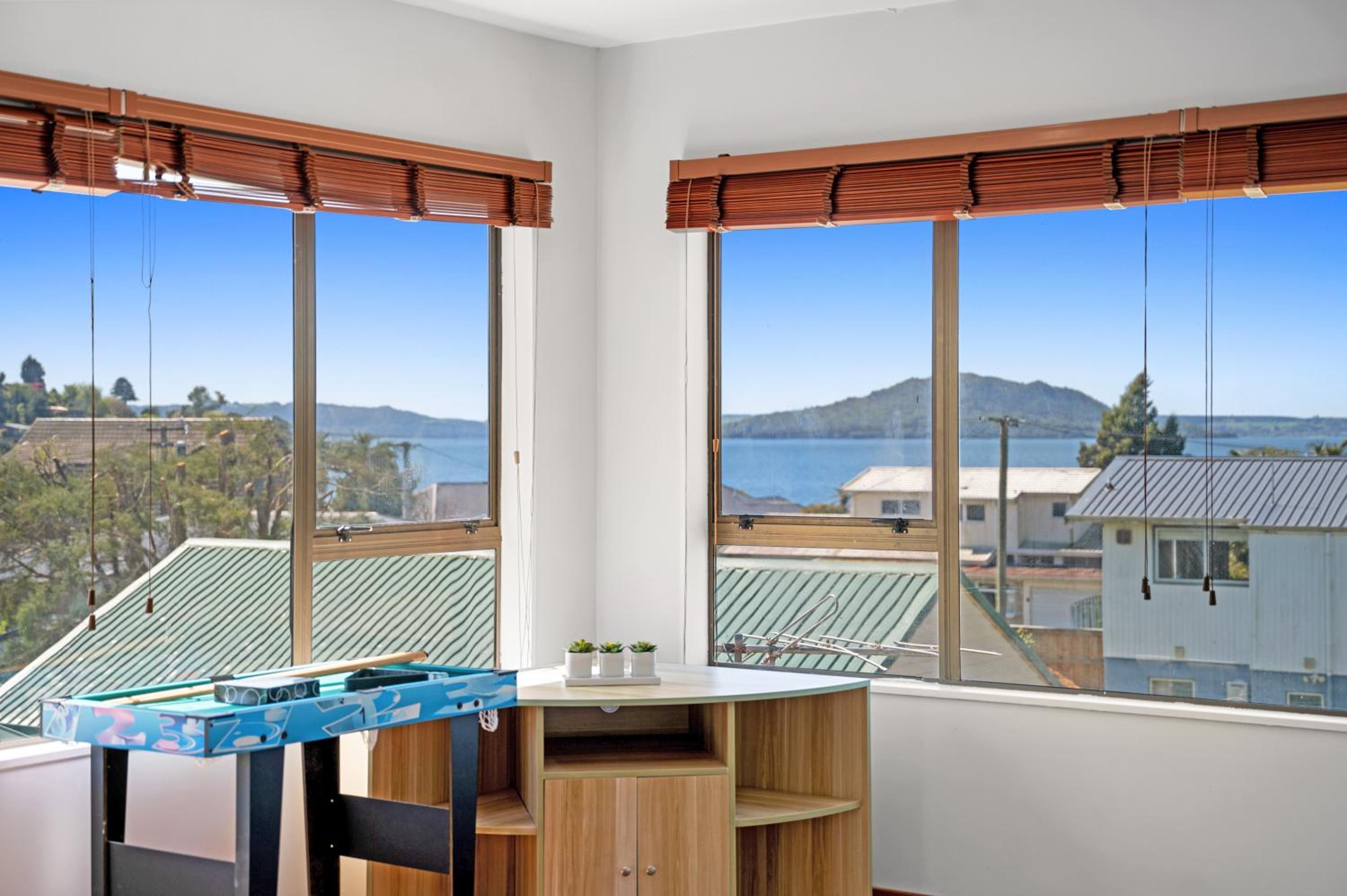 Lakeview Oasis