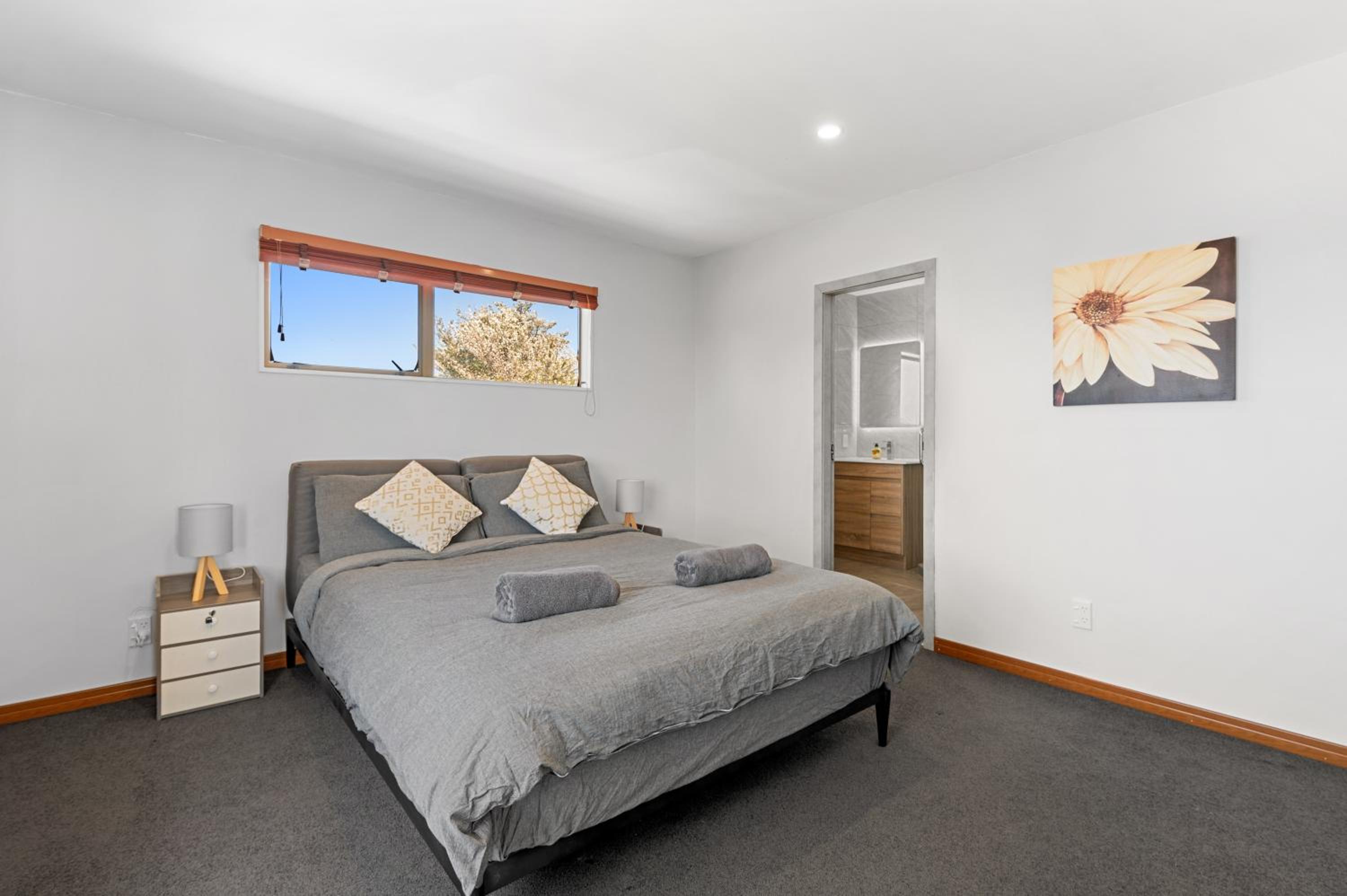 Lakeview Oasis