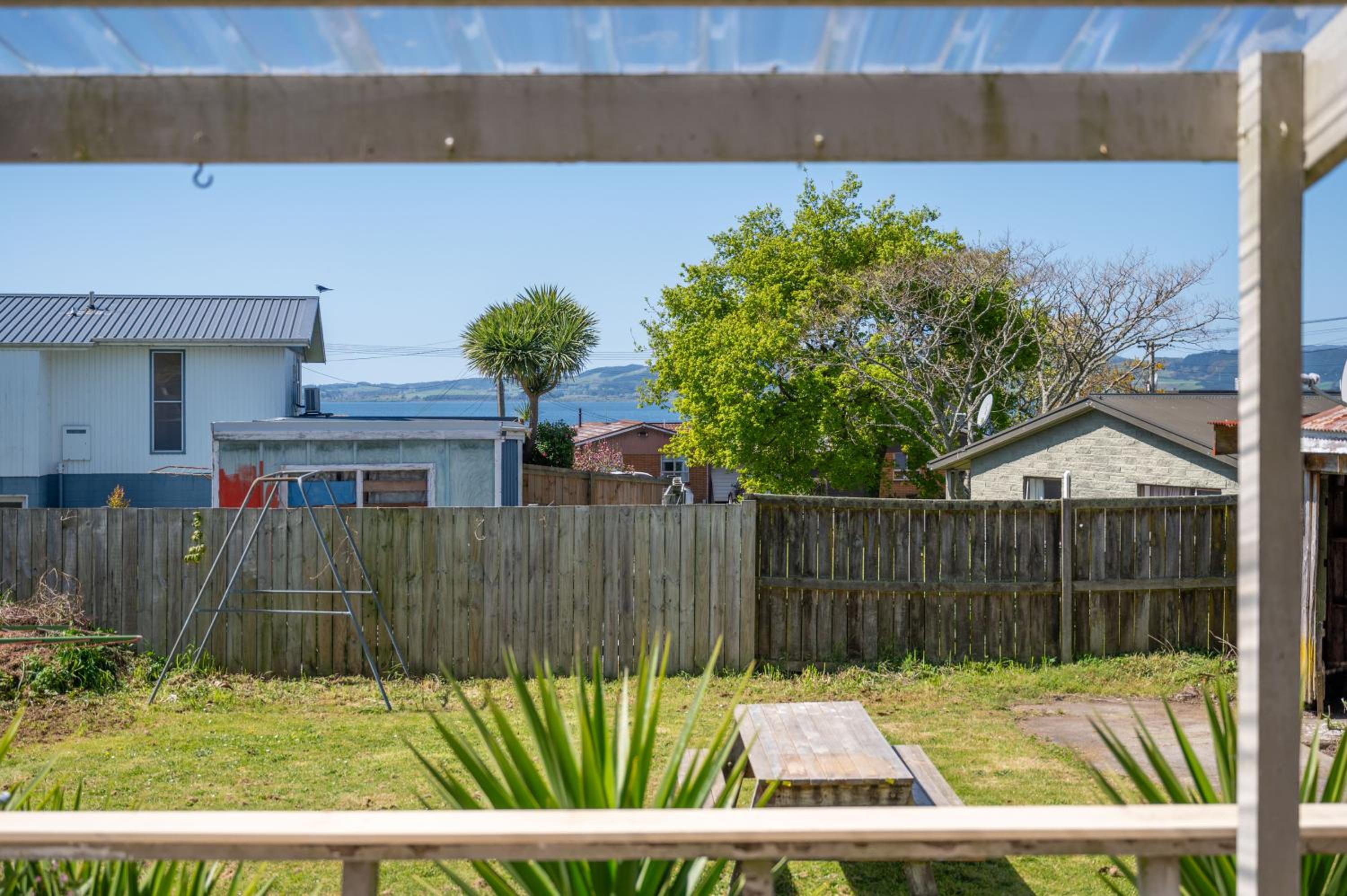 Lakeview Oasis