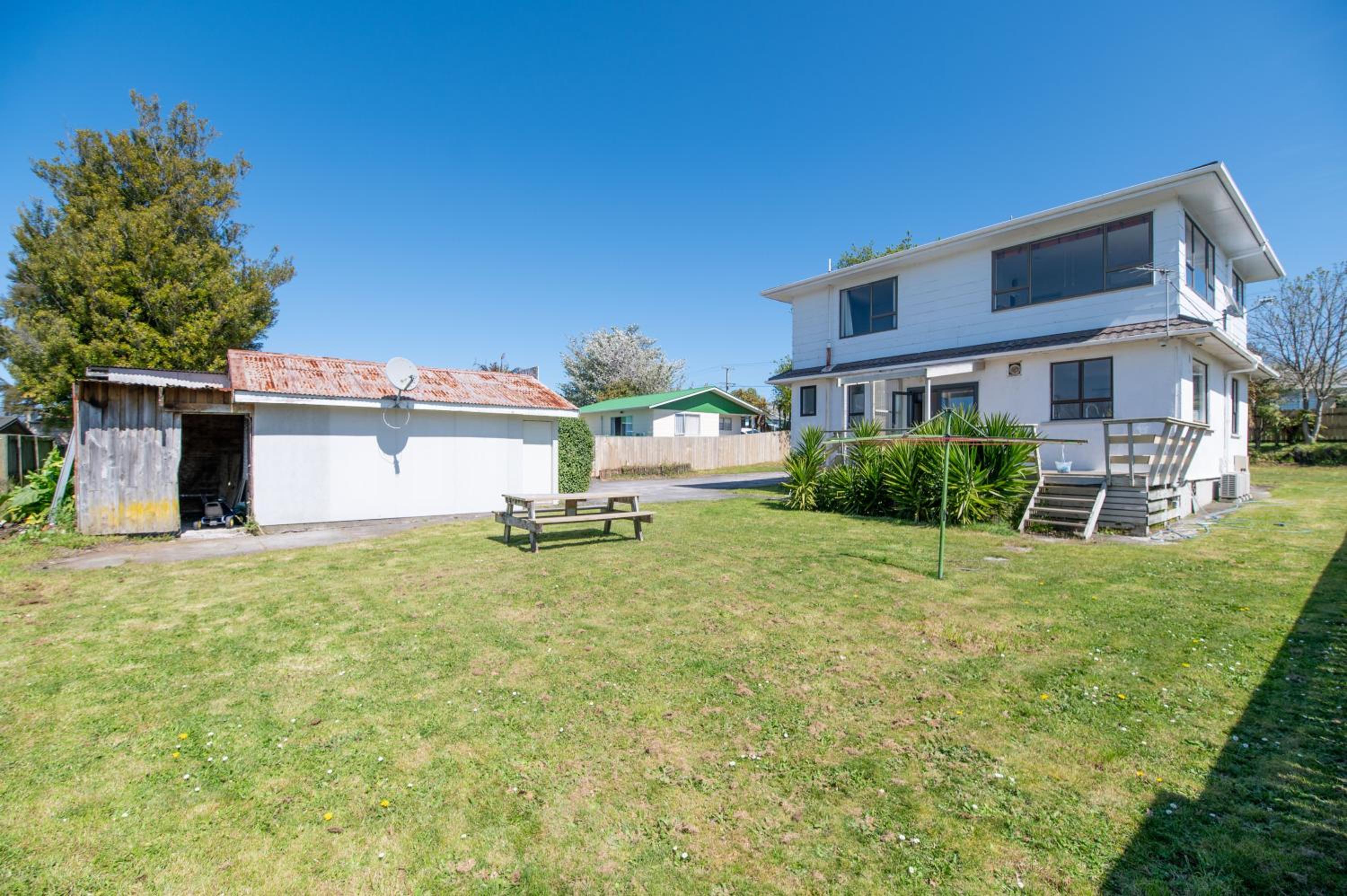 Lakeview Oasis