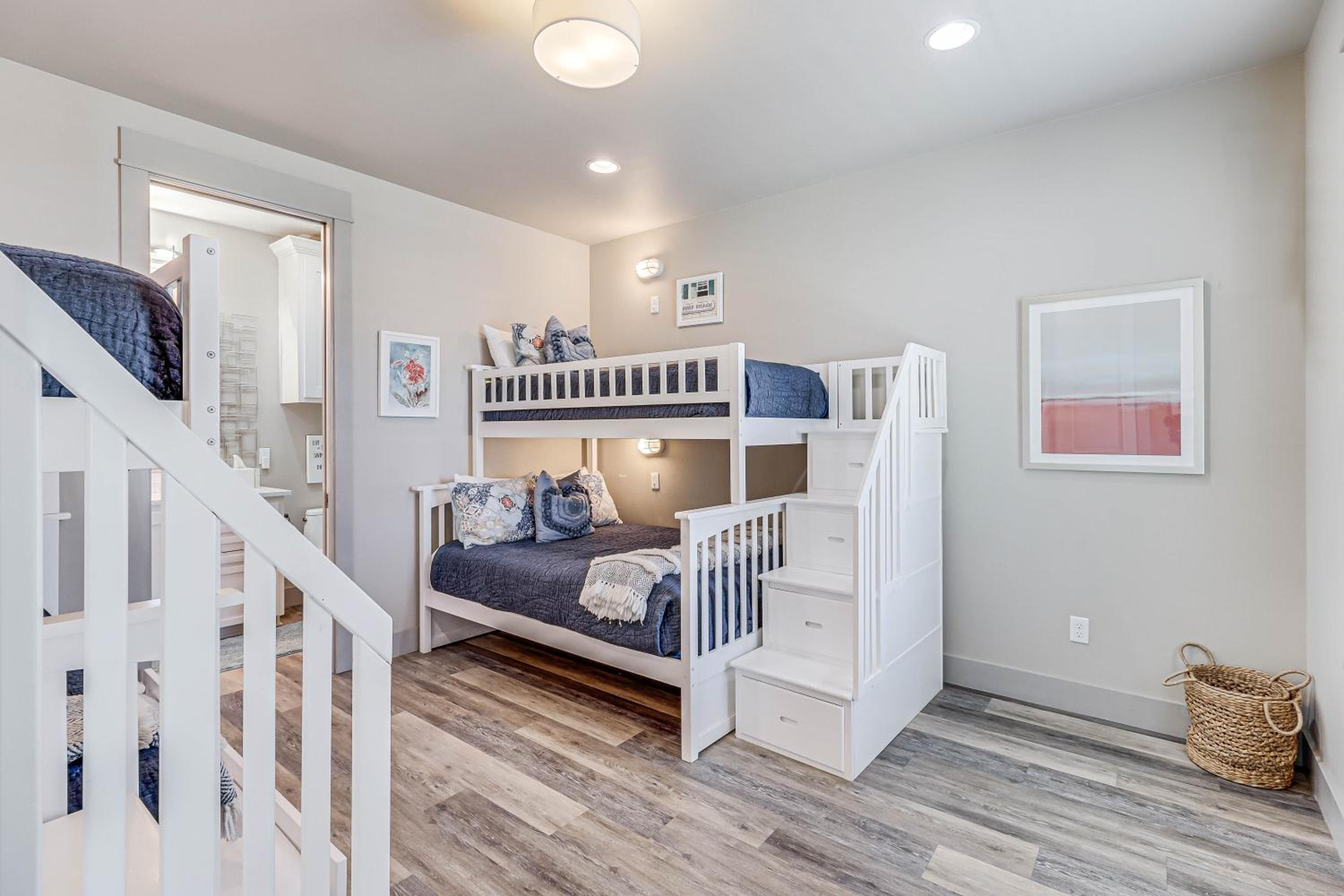 Beached Inn 236 BE