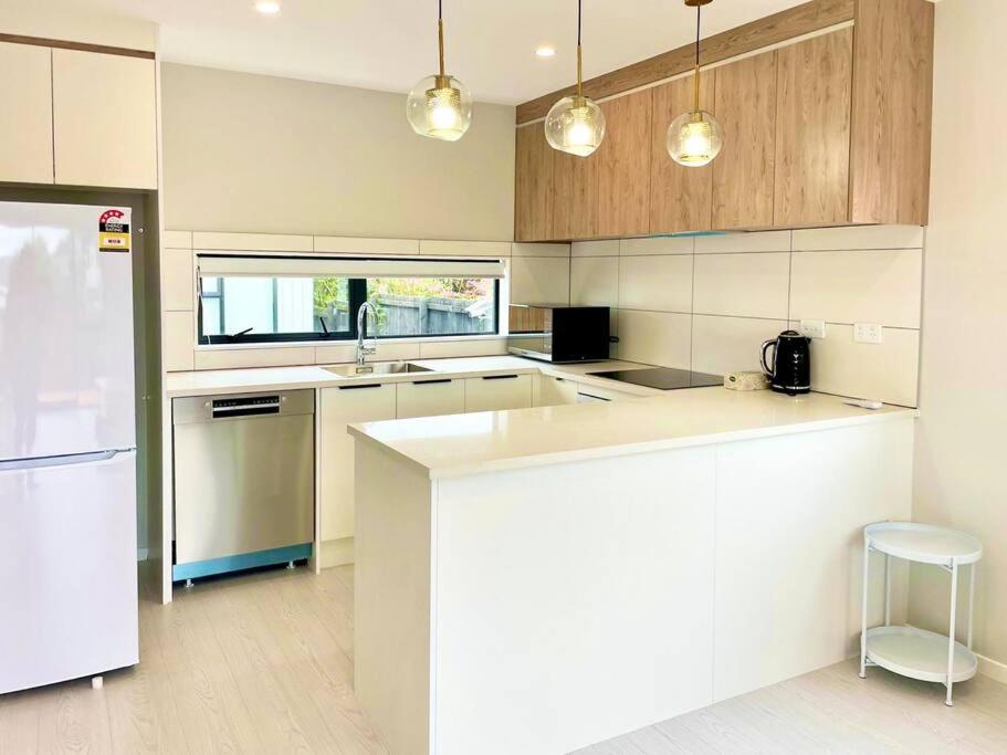 Townhouse in New Lynn view 4
