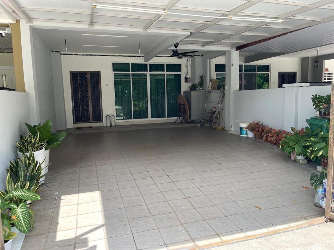 Nyaman Sweet Home 5 bedroom 5 bathroom 18pax view 4