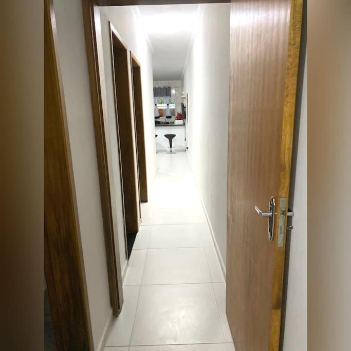Casa Completa individual em Peruibe 2 Quartos