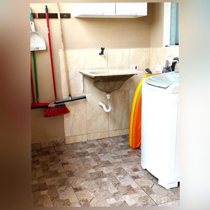 Casa Completa individual em Peruibe 2 Quartos
