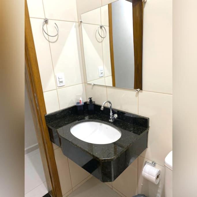 Casa Completa individual em Peruibe 2 Quartos