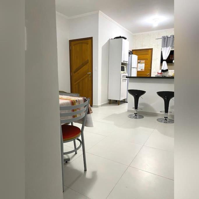Casa Completa individual em Peruibe 2 Quartos