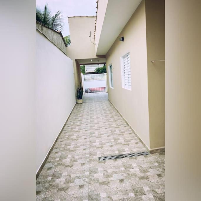 Casa Completa individual em Peruibe 2 Quartos