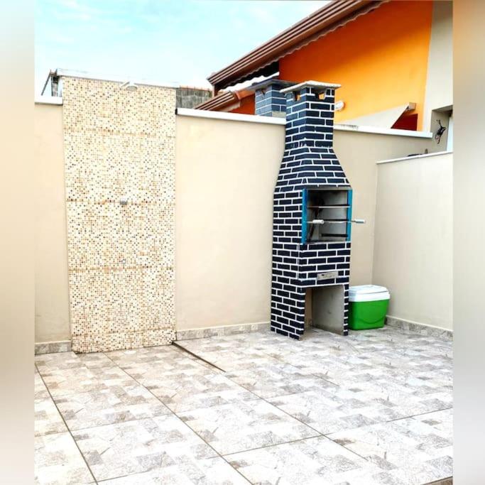 Casa Completa individual em Peruibe 2 Quartos