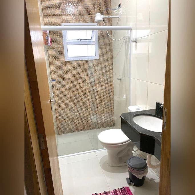 Casa Completa individual em Peruibe 2 Quartos