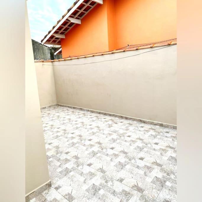 Casa Completa individual em Peruibe 2 Quartos