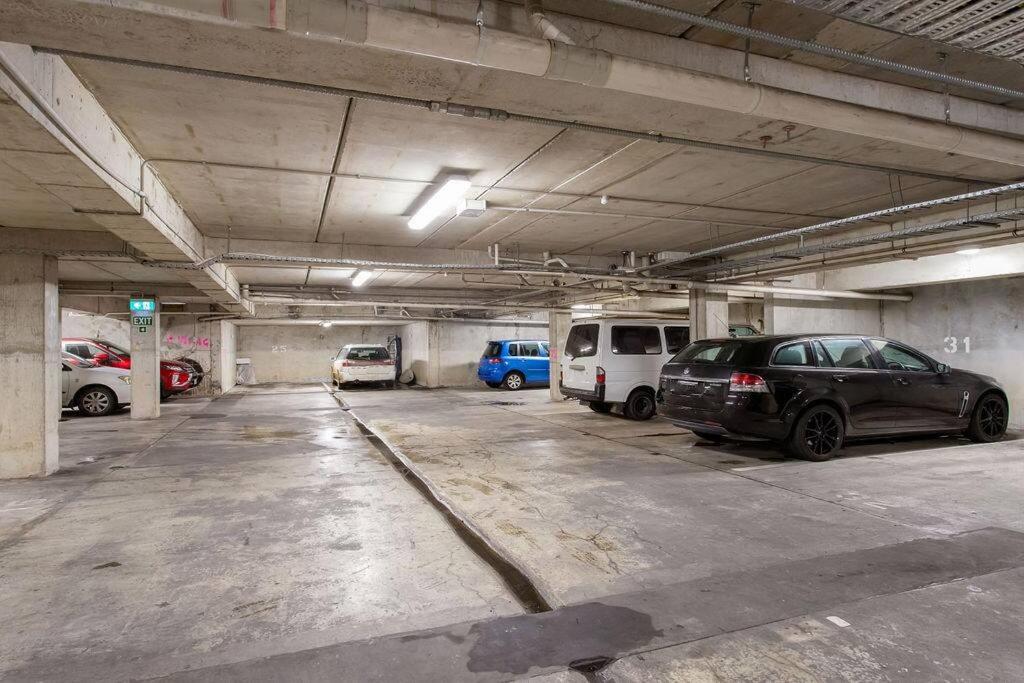 Warm and inviting - Free carpark view 2