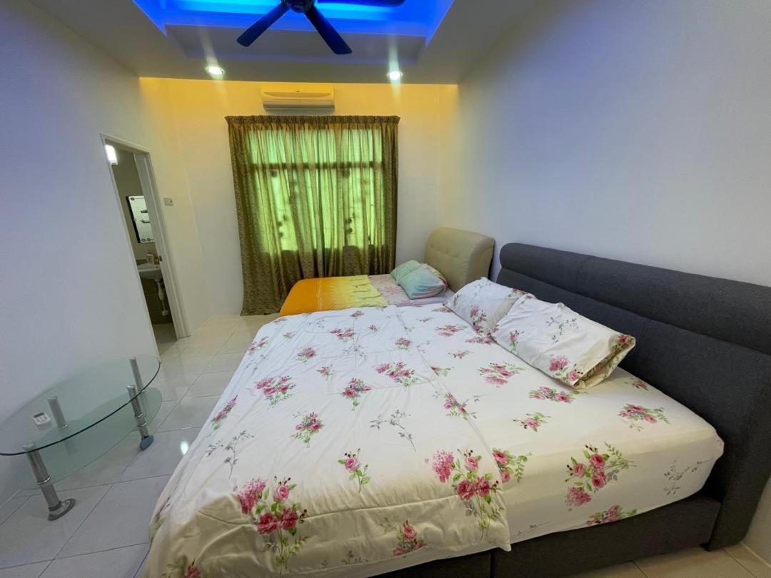 Nyaman Sweet Home 5 bedroom 5 bathroom 18pax photo 3