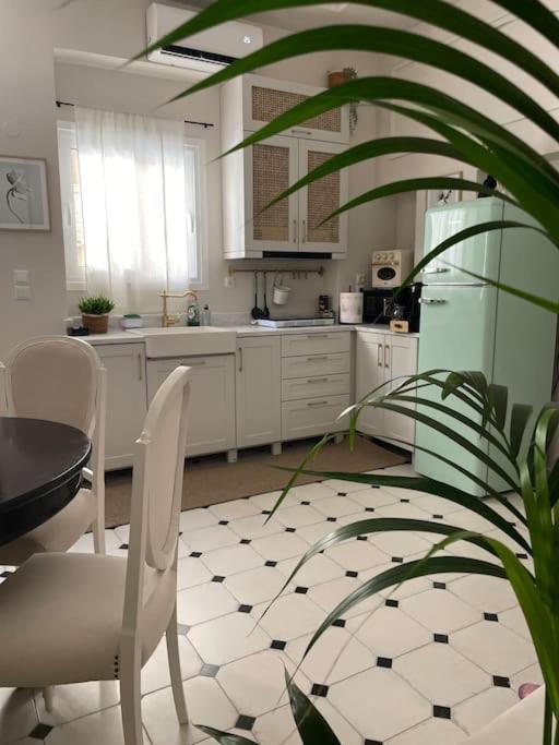 Mary's downtown house photo 3