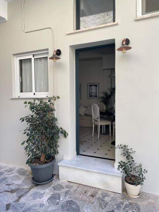 Mary's downtown house photo 5