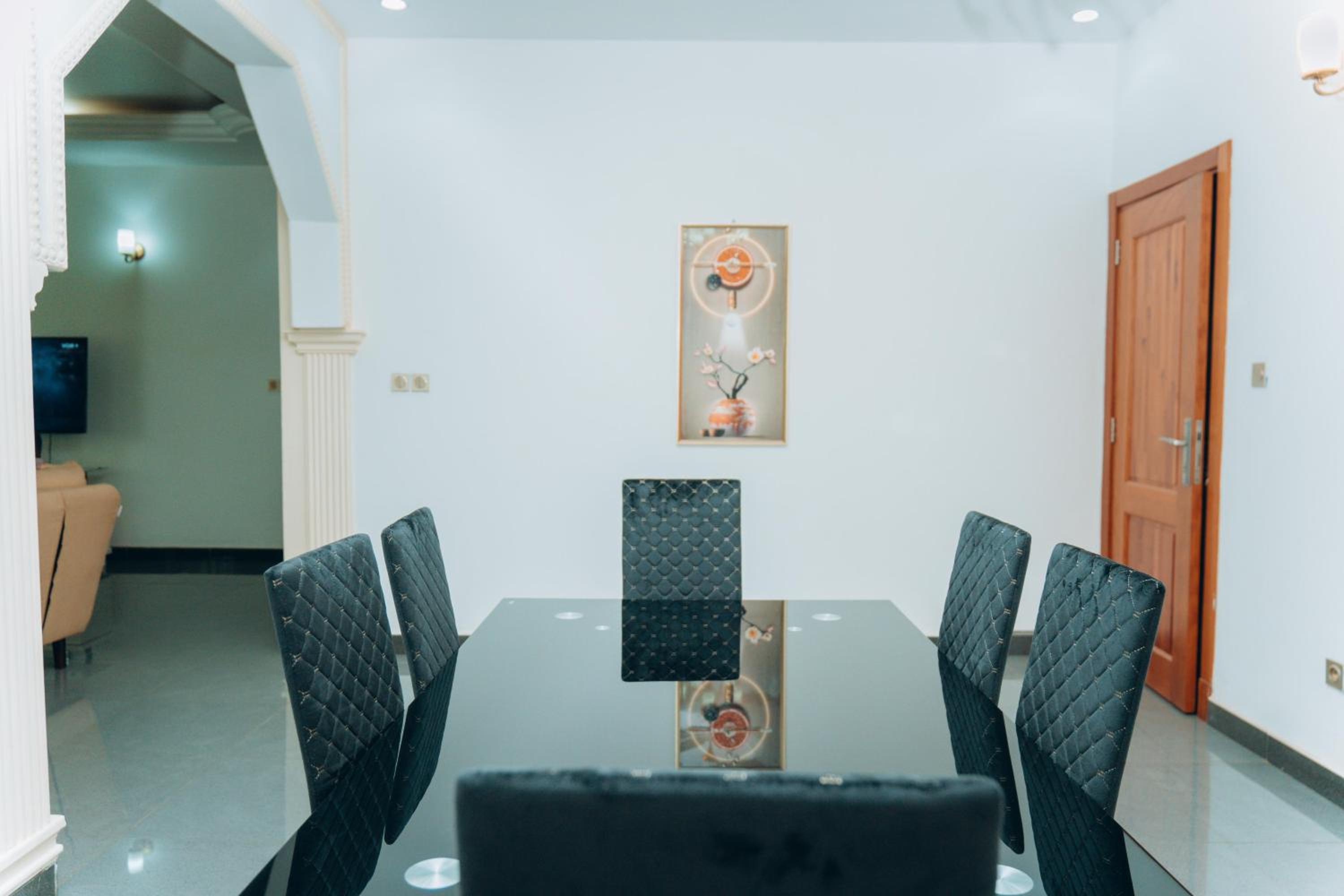 Bekeching Residence - Bastos Yaoundé