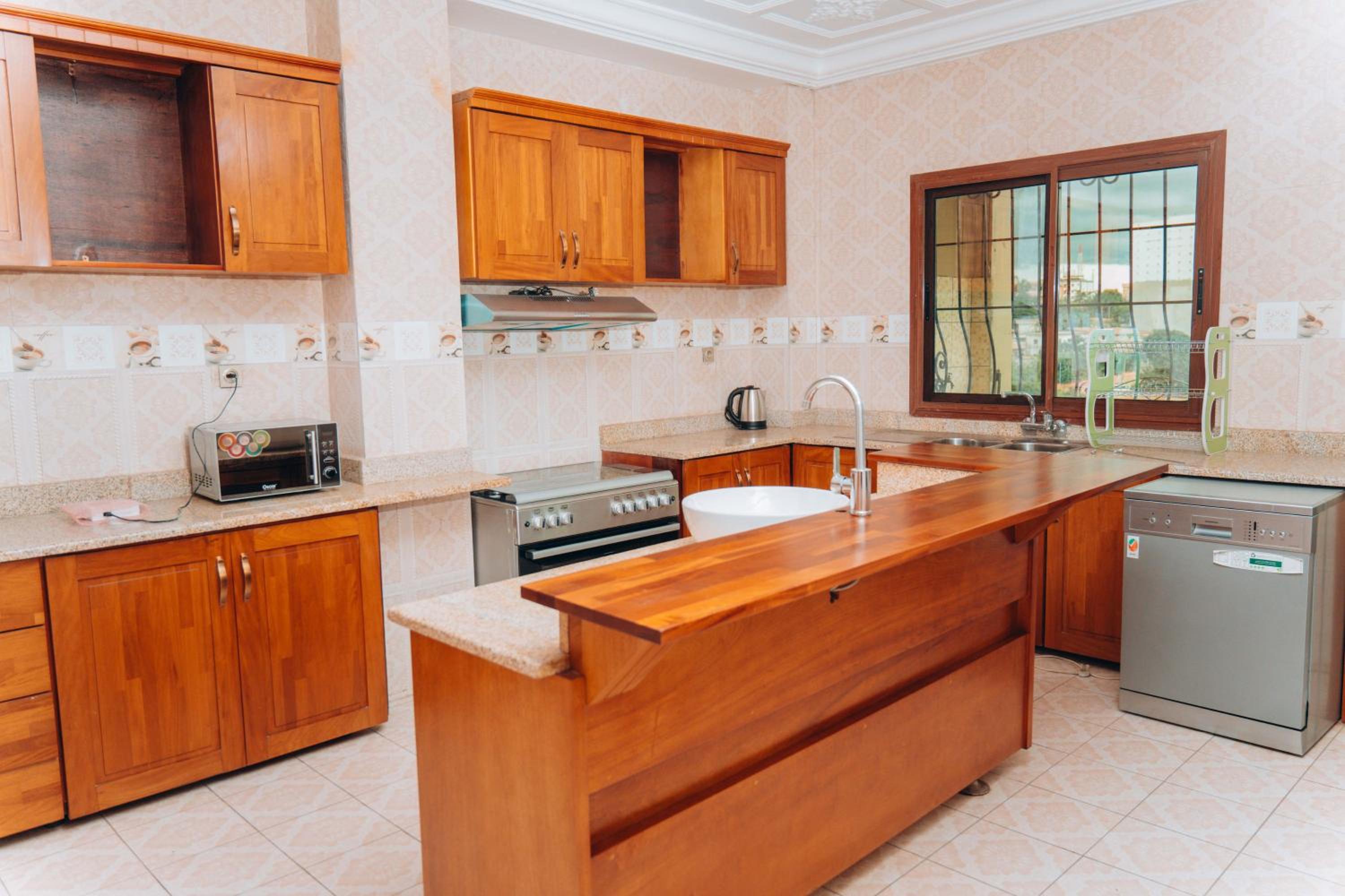 Bekeching Residence - Bastos Yaoundé